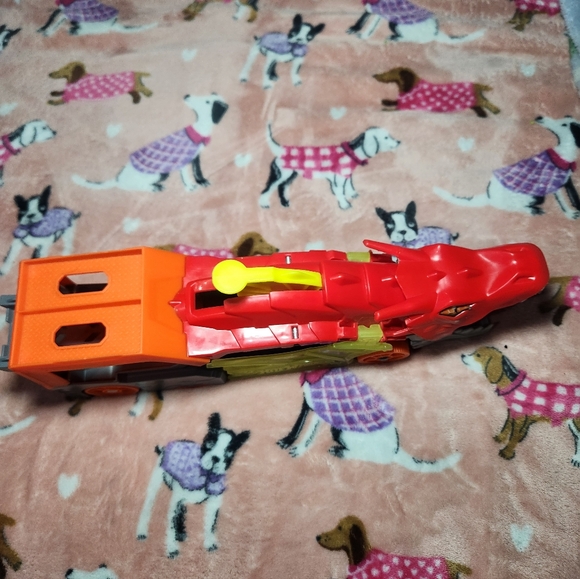 Hot Wheels City Dragon Launch Transporter - Picture 8 of 8
